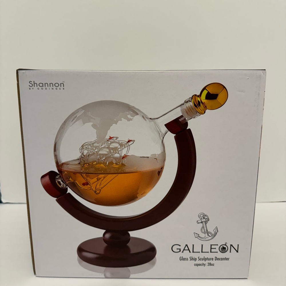 Galleon Glass Ship Whiskey Decanter Globe - for Liquor, Scotch, Bourbon, 28 OZ